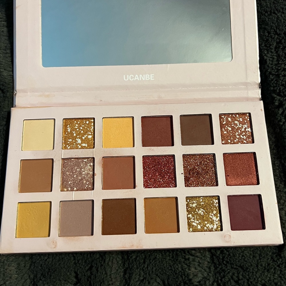 NEW! UCANBE 18 Colors Aromas Eyeshadow Palette